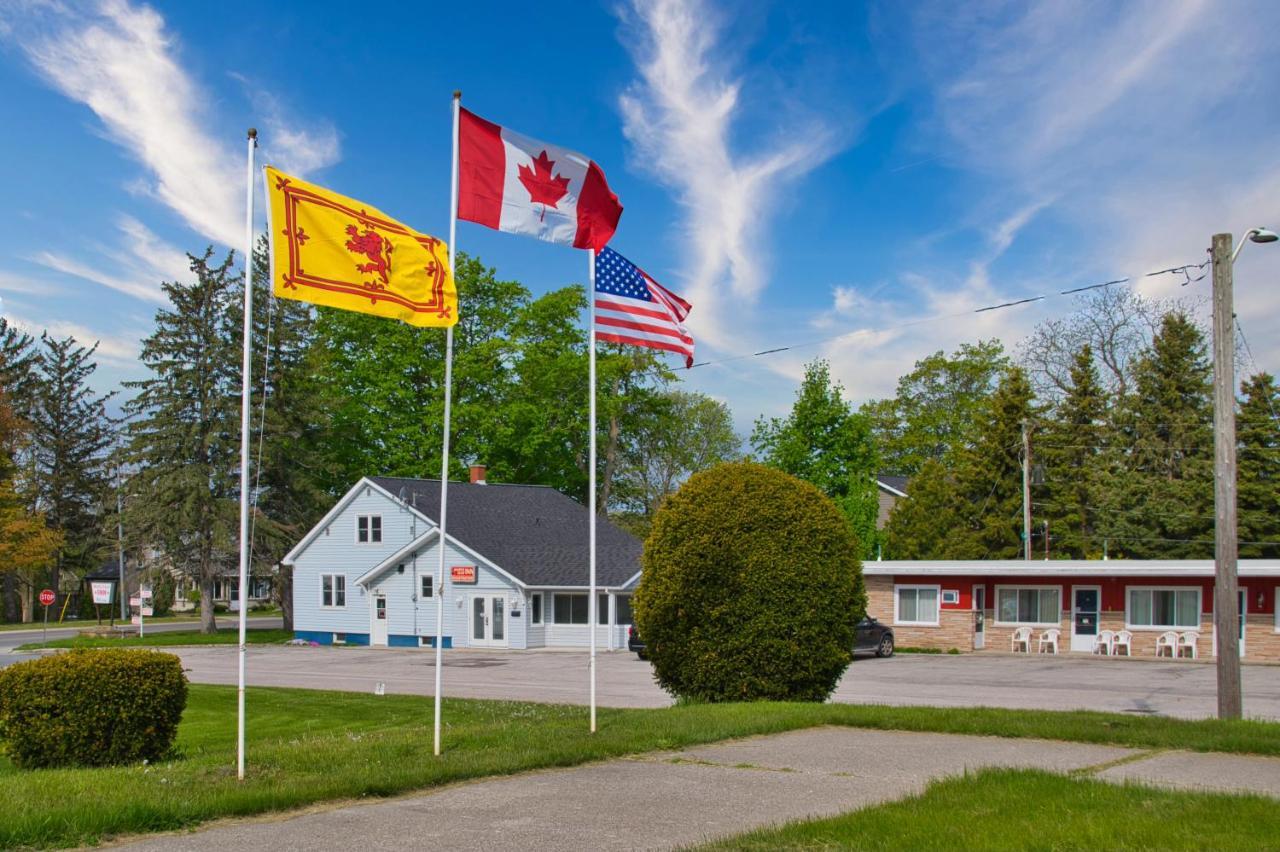 Maple Leaf Inn & Suites Kincardine Exteriör bild