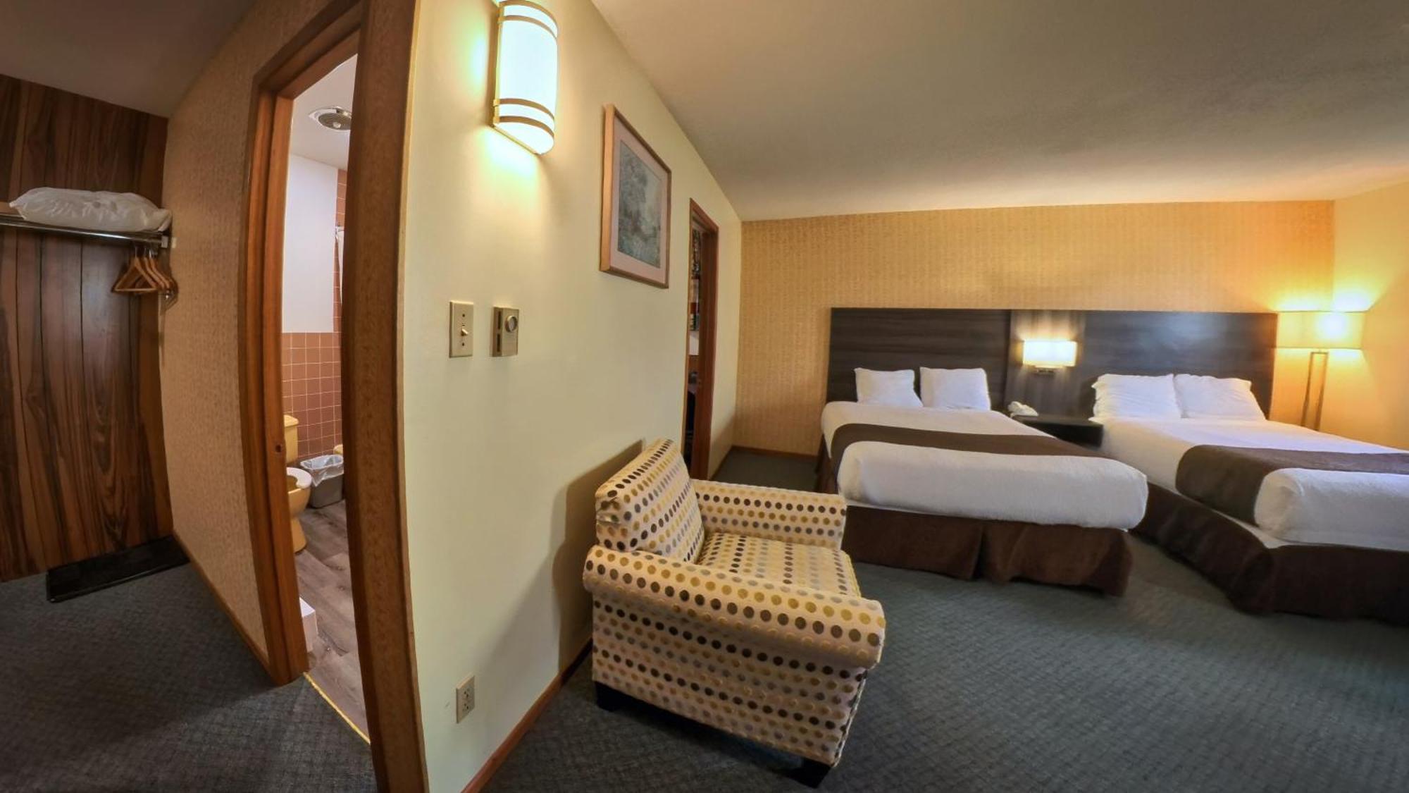 Maple Leaf Inn & Suites Kincardine Exteriör bild