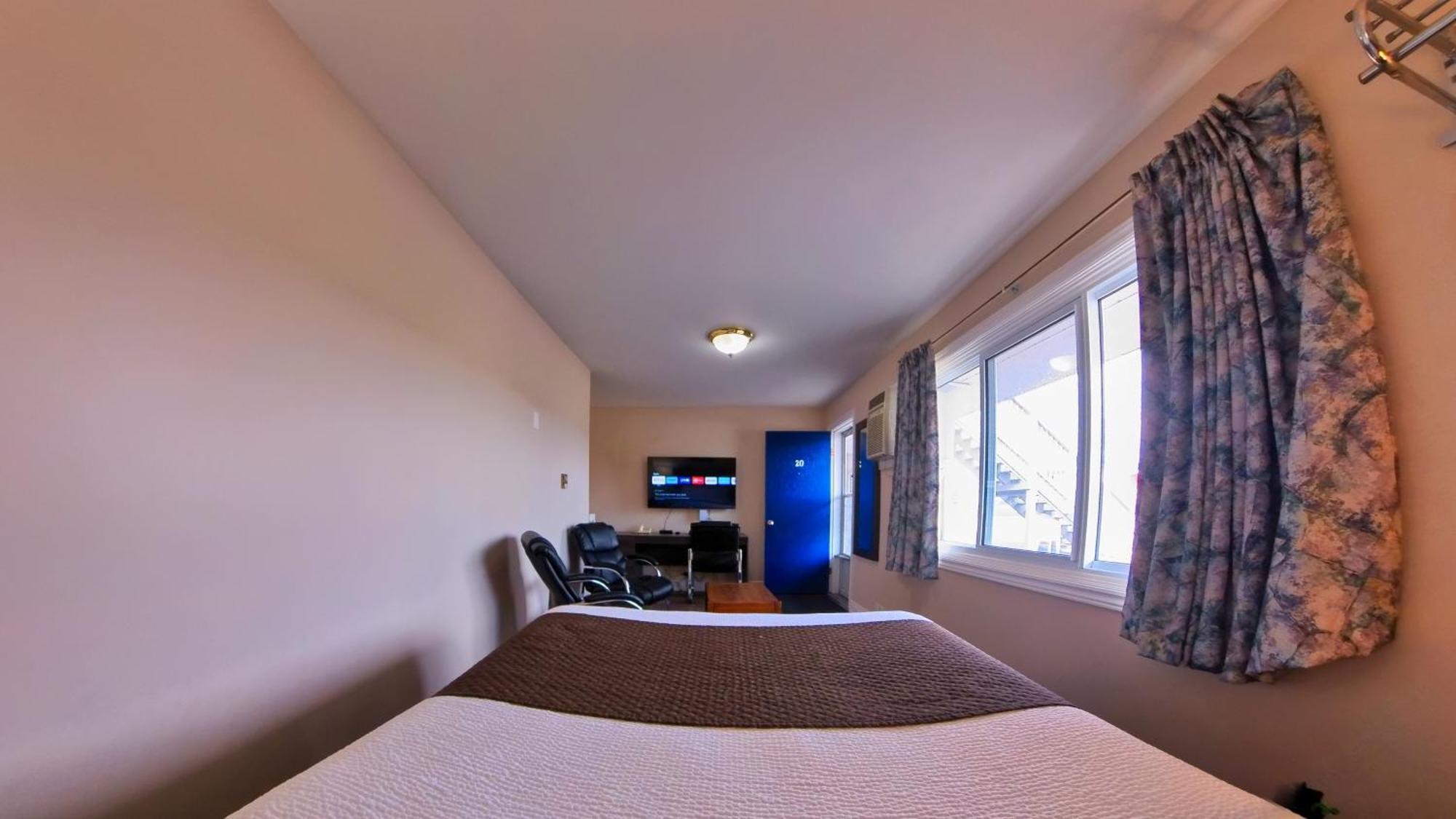 Maple Leaf Inn & Suites Kincardine Exteriör bild